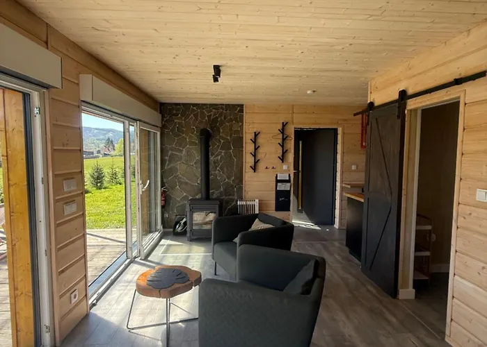 Male Formy - Drewniany W Gorach Z Balia