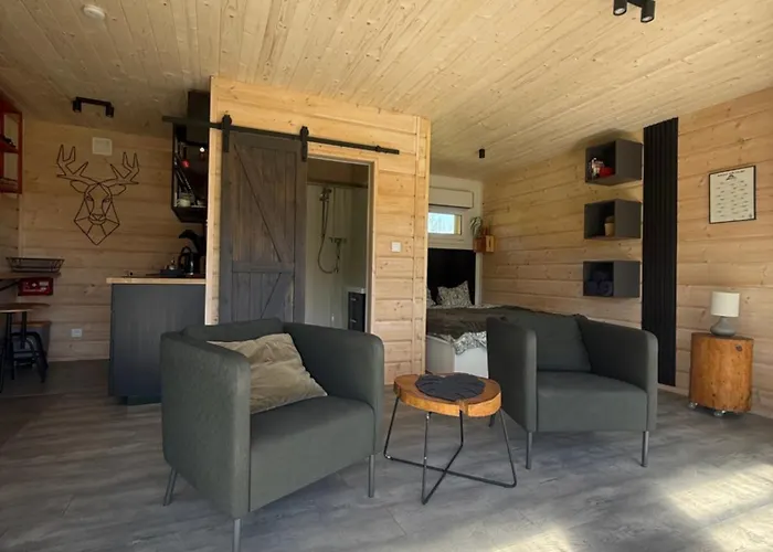 Male Formy - Drewniany W Gorach Z Balia